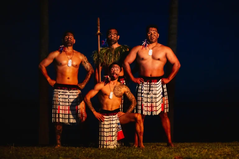 Luaus & Shows on Oahu