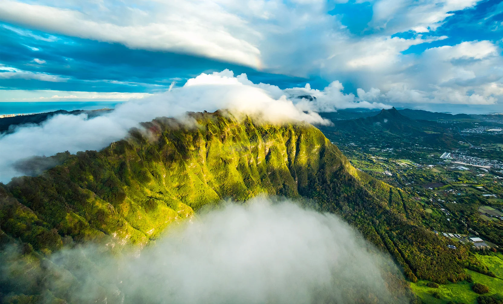 Rainbow Helicopters Path to Pali Passage