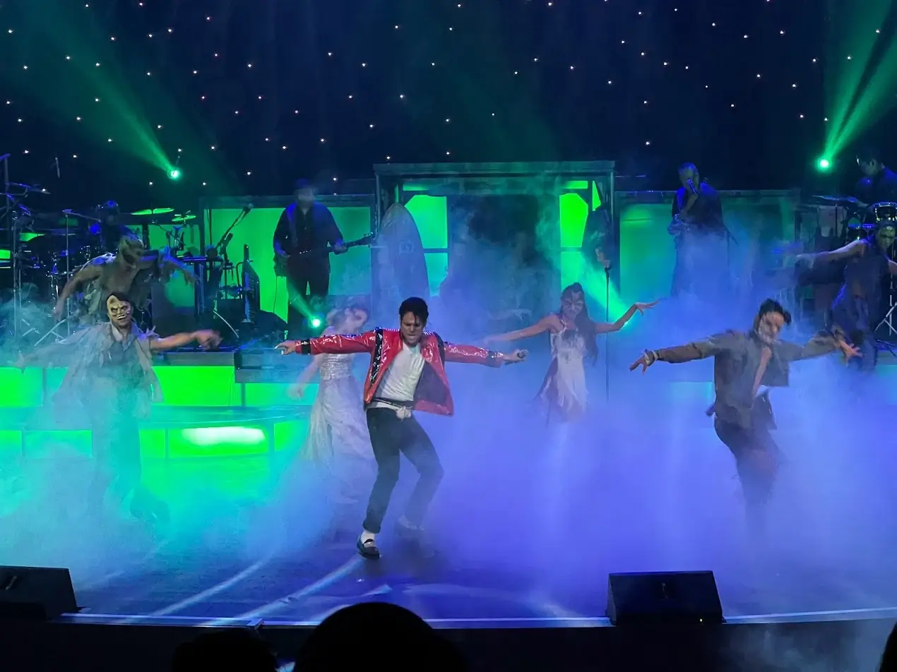 Rock-A-Hula Oahu - Rock A Hula Show by the Star of Honolulu